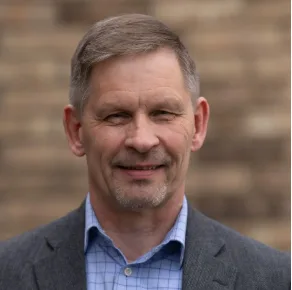 Páll Hansen, Medicare Specialist